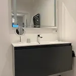 Apartment Cosy Incl Jacuzzi Near Trainstation, And