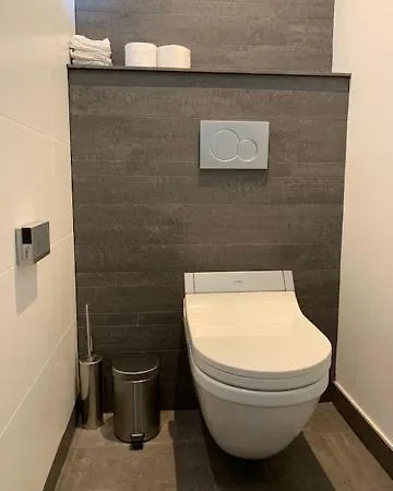 Cosy Incl Jacuzzi Near Trainstation, And Appartement *