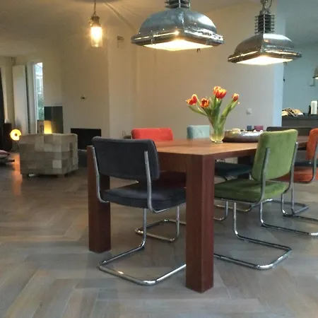 Cosy Incl Jacuzzi Near Trainstation, And Heemstede