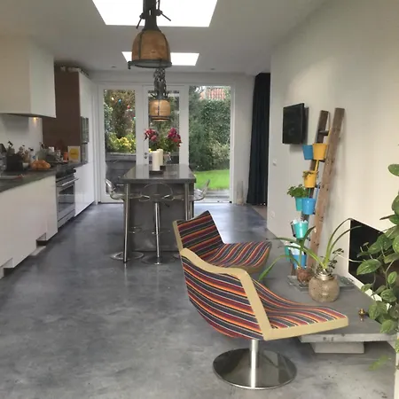 Cosy Incl Jacuzzi Near Trainstation, And Villa Heemstede