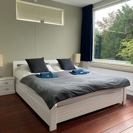 Cosy Incl Jacuzzi Near Trainstation, And *