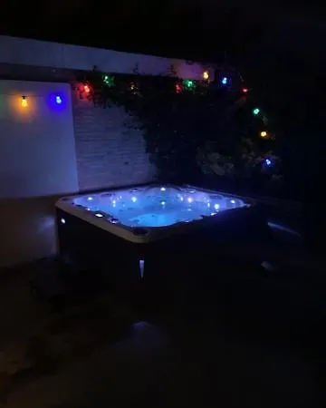 Apartamento Cosy Incl Jacuzzi Near Trainstation, And Heemstede