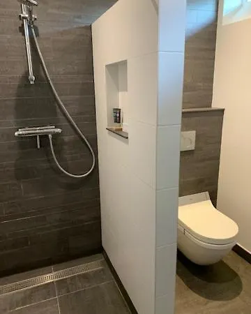 Cosy Incl Jacuzzi Near Trainstation, And Διαμέρισμα